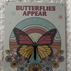 Butterfly sign